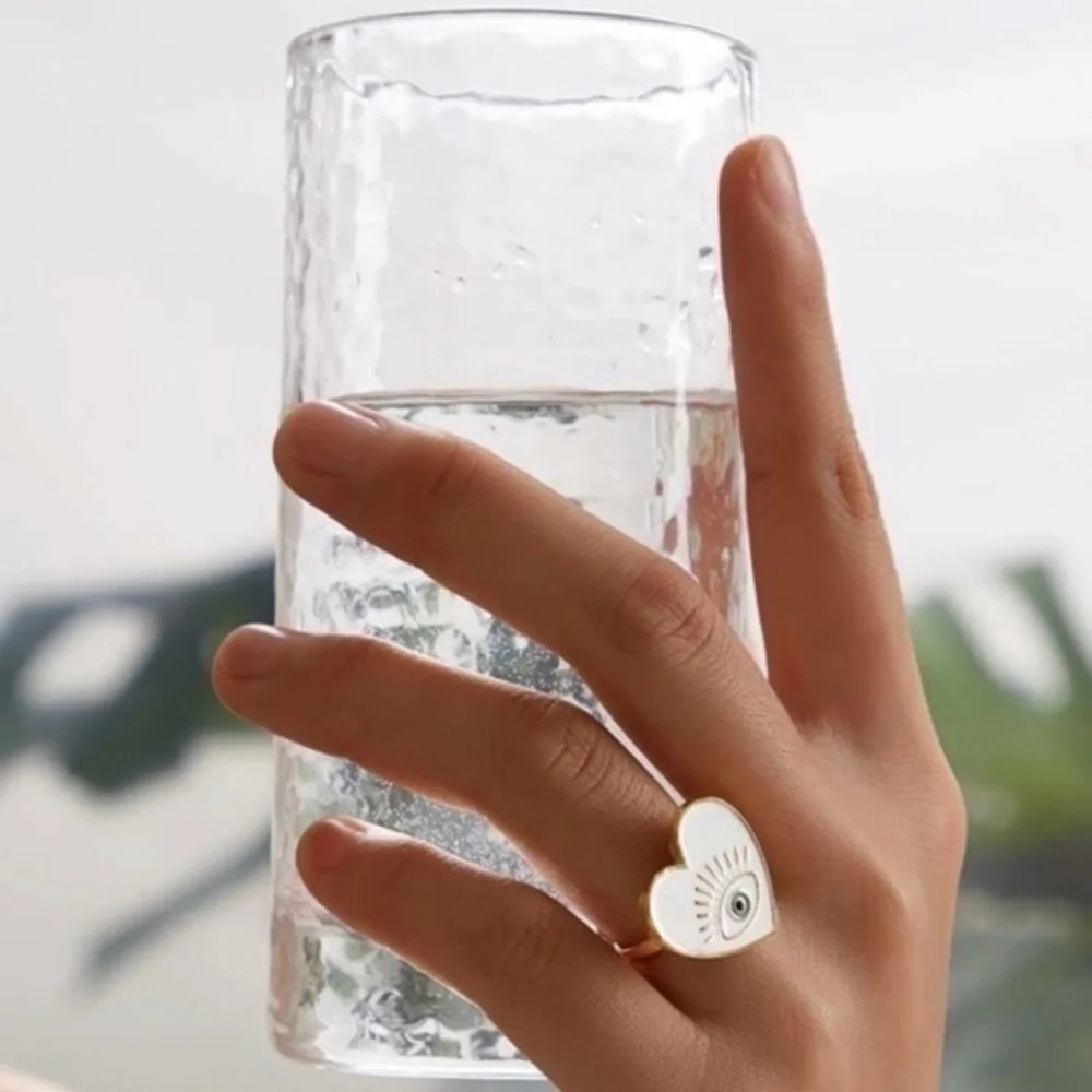 3/$30 💛 Evil Eye Heart Ring